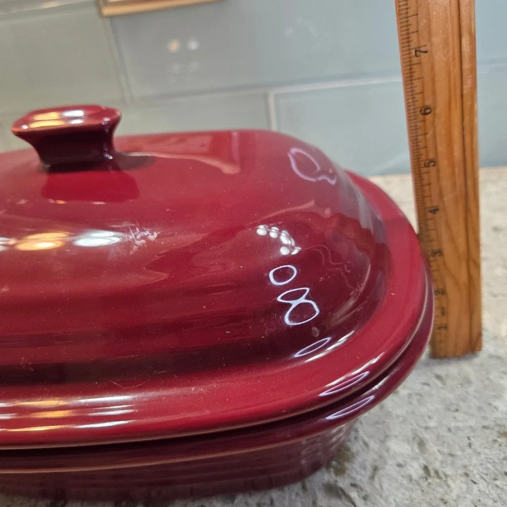 Pampered Chef Deep Covered Baker Cranberry Burgundy Stoneware 3.1 Qt 2101 USA